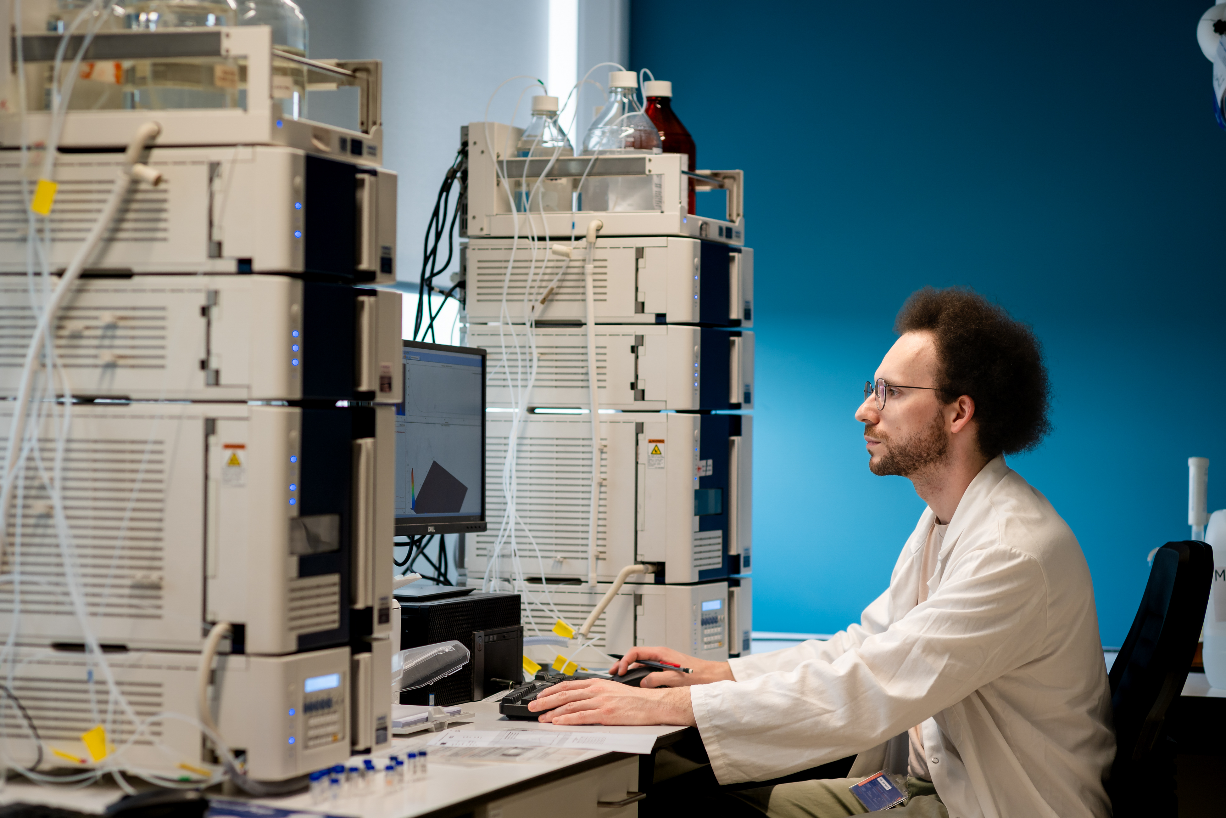 Wetenschapper aan het werk in het labo