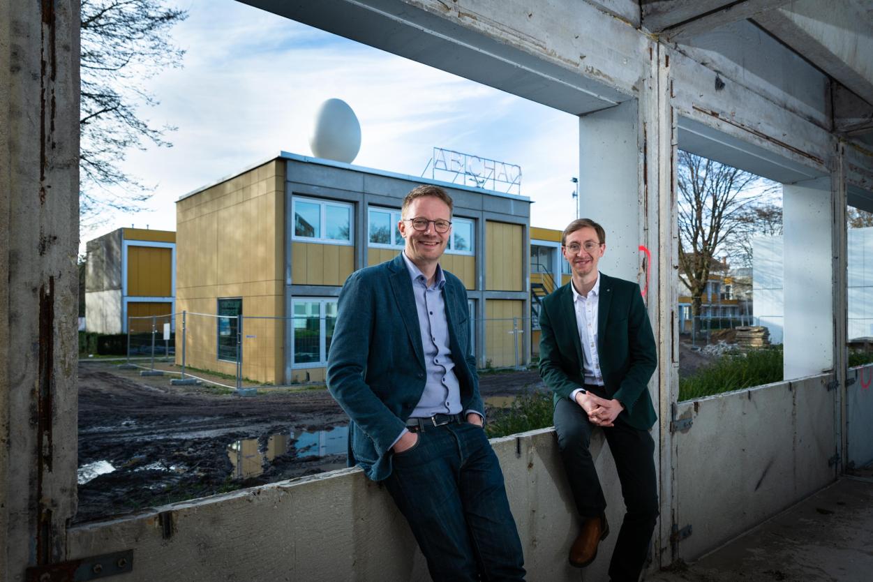 Niels De Temmerman and Waldo Galle at the old student halls
